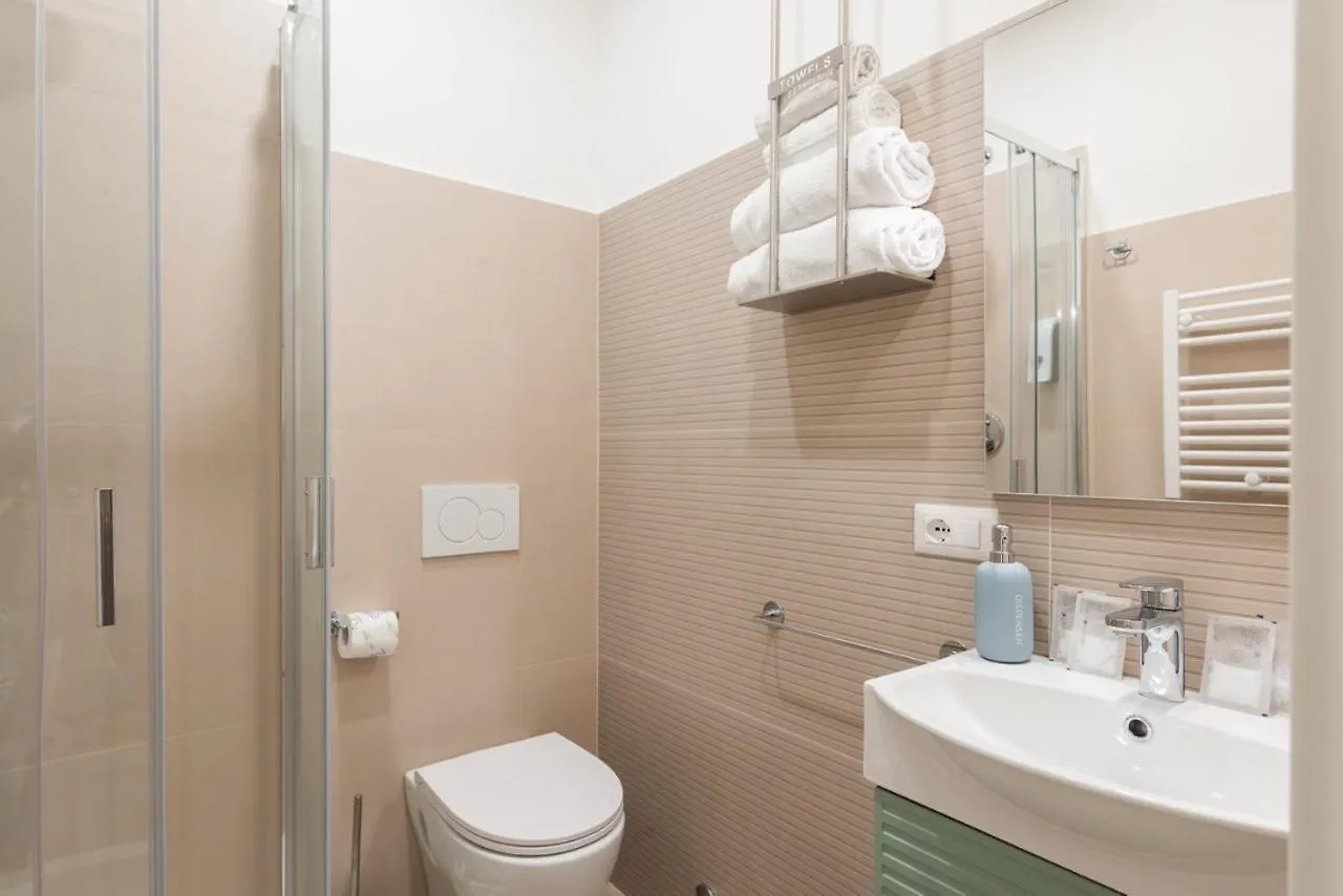 Stanza Accogliente Apartment Rome Homestay
